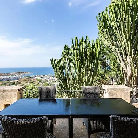 Spectacular With Pool And Tennis Court *