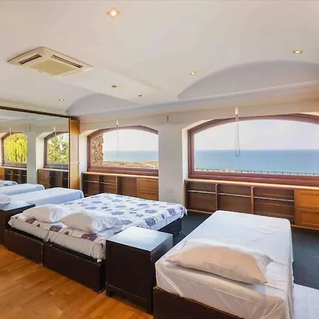Вилла Spectacular With Pool And Tennis Court *