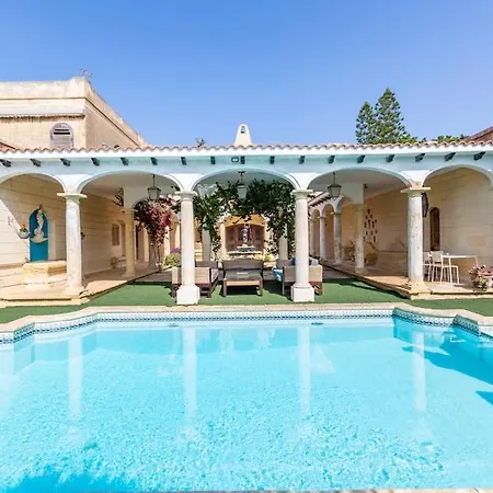 فيلة Spectacular With Pool And Tennis Court *
