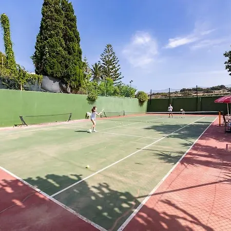 Вилла Spectacular With Pool And Tennis Court Bahar ic-Caghaq