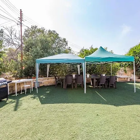 Spectacular With Pool And Tennis Court * Bahar ic-Caghaq