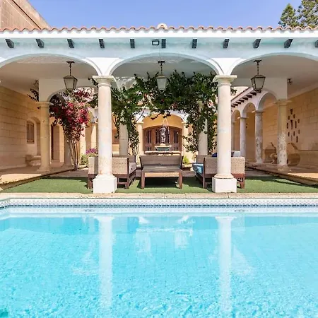Spectacular With Pool And Tennis Court فيلة Bahar ic-Caghaq