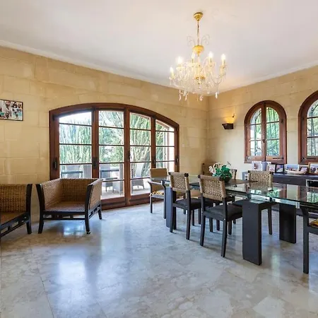 Spectacular With Pool And Tennis Court Bahar ic-Caghaq
