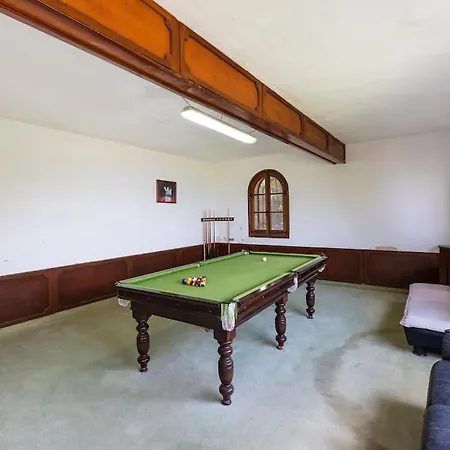 别墅 Spectacular With Pool And Tennis Court *