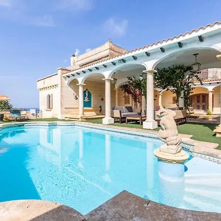 Вилла Spectacular With Pool And Tennis Court Bahar ic-Caghaq
