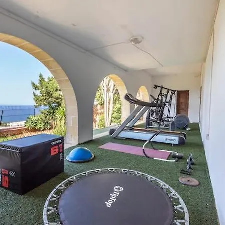 Spectacular With Pool And Tennis Court Bahar ic-Caghaq