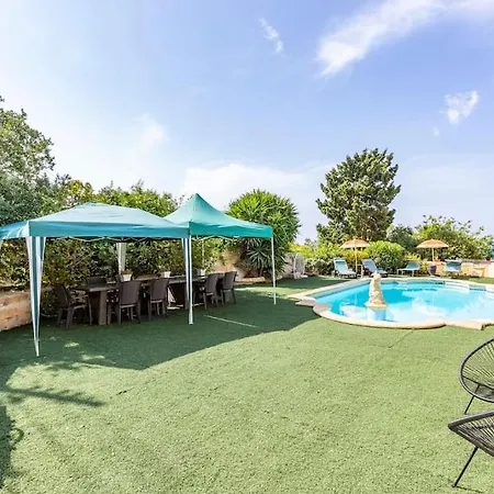 Вилла Spectacular With Pool And Tennis Court