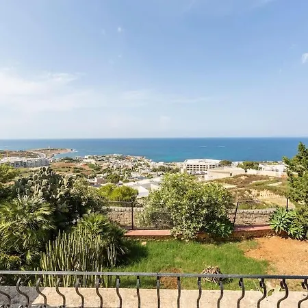 Spectacular With Pool And Tennis Court فيلة Bahar ic-Caghaq