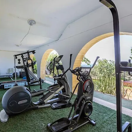 Spectacular With Pool And Tennis Court Villa Bahar ic-Caghaq